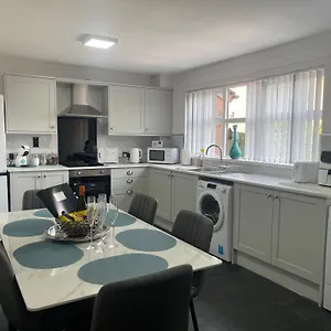 https://grand-central-living.belfasthotelsireland.com